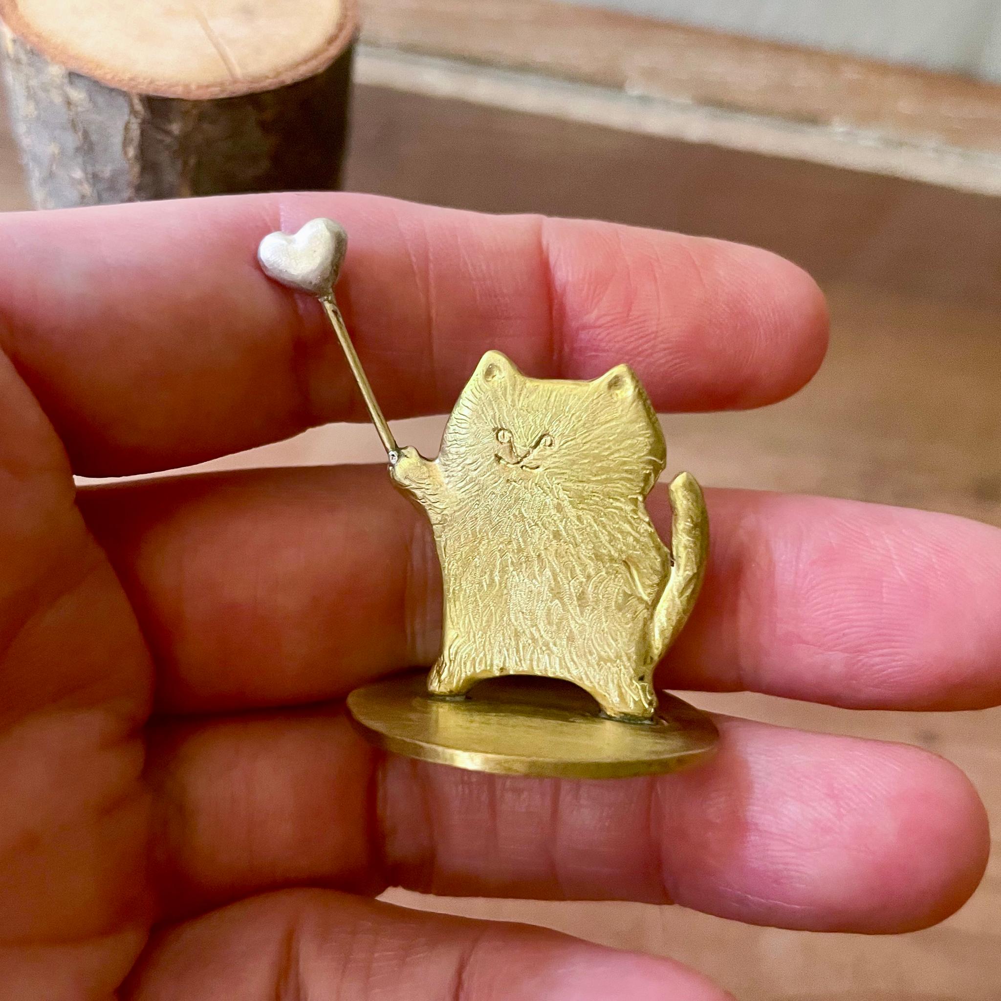 「ハートの猫さん」小さな真鍮オブジェ | 6枚目